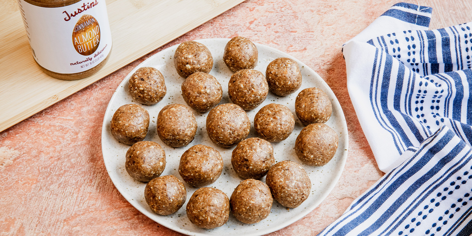 cinnamon bun energy balls with cinnamon almond butter